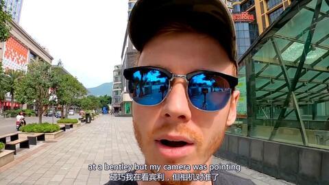 吃瓜小哥网红叫什么来着,揭秘“吃瓜小哥”网红背后的故事